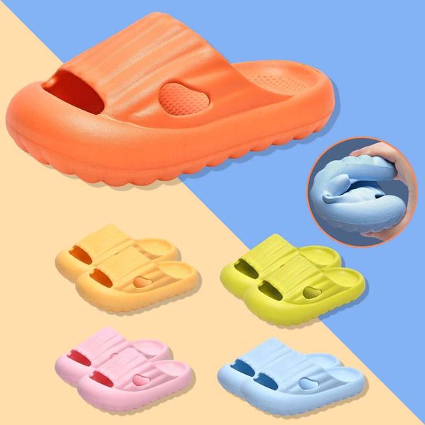 slipper 2021 fashion children boys girls solid slides sandals kids thick sole quick dry soft slippers beach pool bathroom shoes, Black;grey
slipper 2021 fashion children boys girls solid slides sandals kids thick sole quick dry soft slippers beach pool bathroom shoes, Black;grey