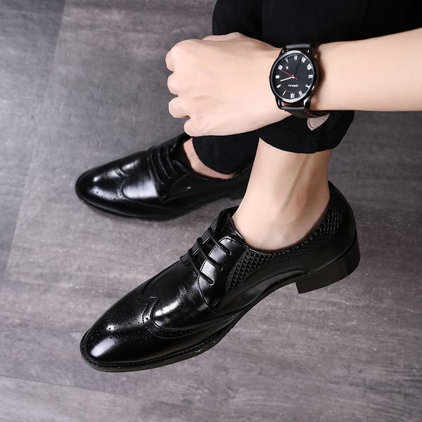 2021 luxury brogues shoes fashion men formal business shoes pointed oxfords flat shoes big size 37-48, Black
2021 luxury brogues shoes fashion men formal business shoes pointed oxfords flat shoes big size 37-48, Black