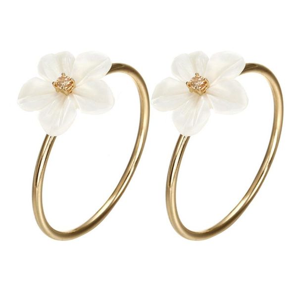 napkin rings 2pcs creative floral circles metal holder table decoration for banquet random color
napkin rings 2pcs creative floral circles metal holder table decoration for banquet random color