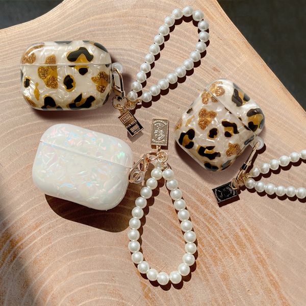 airpod cases cover pearl shell metal keychain silicone headphone earphone case for airpods 1 2 pro air pods glossy wireless headset airpods
airpod cases cover pearl shell metal keychain silicone headphone earphone case for airpods 1 2 pro air pods glossy wireless headset airpods