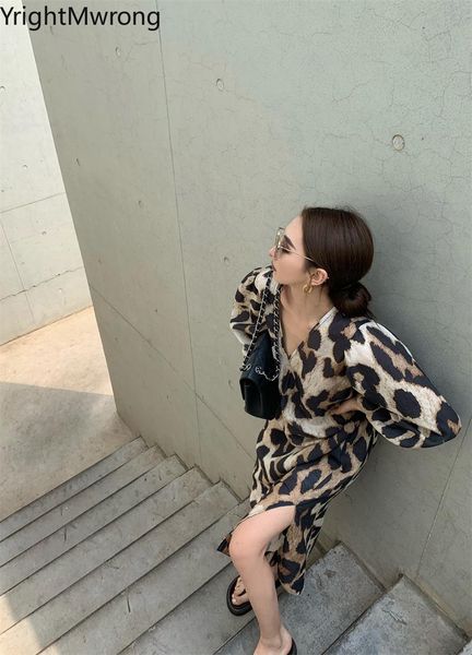 casual dresses fall leopard loose midi long v neck dress women shirtwaist blusas korean vintage fashion ladies autumn boho tee, Black;gray
casual dresses fall leopard loose midi long v neck dress women shirtwaist blusas korean vintage fashion ladies autumn boho tee, Black;gray