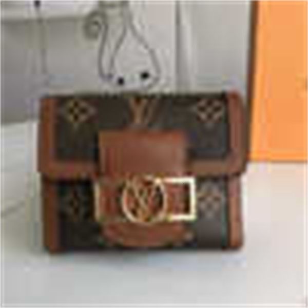 key brand designer luxury m68725 wallet presbyopia short wallet female pouches bag wallet card bag chain real leather long wallets card hold, Red;black
key brand designer luxury m68725 wallet presbyopia short wallet female pouches bag wallet card bag chain real leather long wallets card hold, Red;black