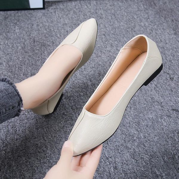 women's black flat leather shoes for work soft sole professional single women zapatos de mujer 2021 slippers
women's black flat leather shoes for work soft sole professional single women zapatos de mujer 2021 slippers