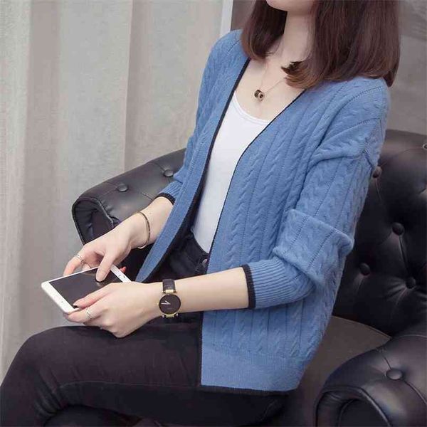 autumn and winter cardigan women's knitted long-sleeved sweater scoat loose outer wear trend 210427, White;black
autumn and winter cardigan women's knitted long-sleeved sweater scoat loose outer wear trend 210427, White;black