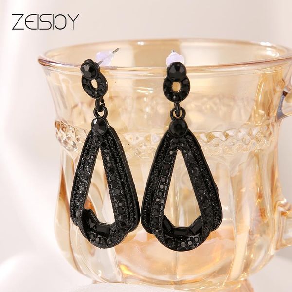 stud 2021 all-match korean sweet black water drop geometric female earrings fashion high-end shiny crystal square earri, Golden;silver
stud 2021 all-match korean sweet black water drop geometric female earrings fashion high-end shiny crystal square earri, Golden;silver