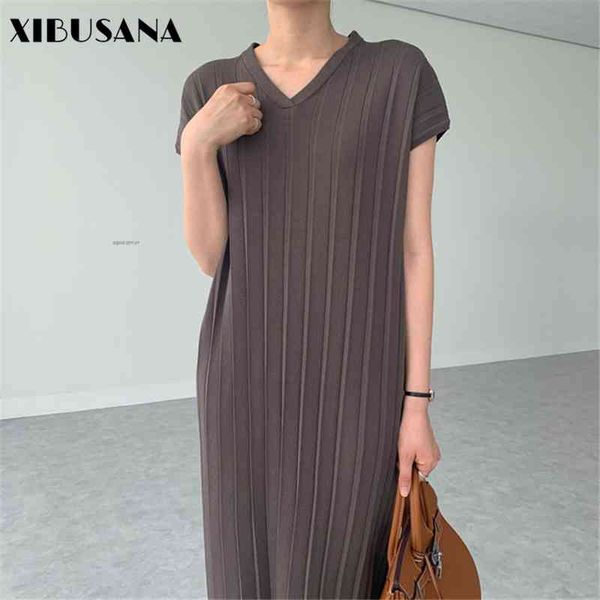 women retro v-neck creasing dresses summer short sleeve dress female elegant knitted sweater solid long oversizes 210423, Black;gray
women retro v-neck creasing dresses summer short sleeve dress female elegant knitted sweater solid long oversizes 210423, Black;gray