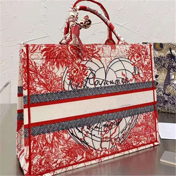 fashion luxury women handbags designer shopping bags totes with printed letters ladies shoulder bag medium size high quality
fashion luxury women handbags designer shopping bags totes with printed letters ladies shoulder bag medium size high quality