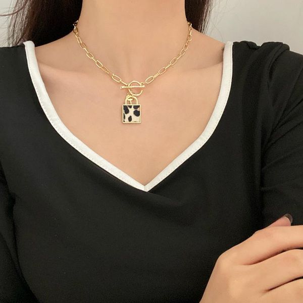 chokers fashionable personality necklace fashion trend buckle choker chain web celebrity temperament collarbone women jewelry, Golden;silver
chokers fashionable personality necklace fashion trend buckle choker chain web celebrity temperament collarbone women jewelry, Golden;silver