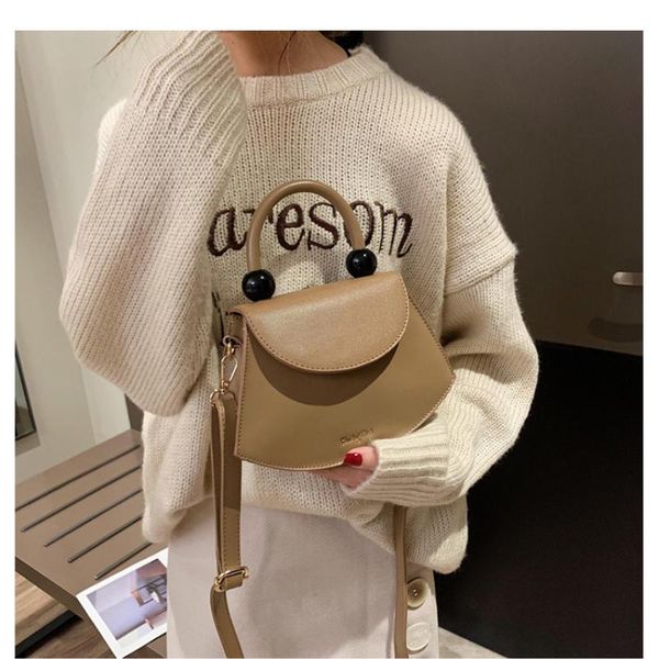 cross body 2021 fashion women's shoulder bag ladies portable fan-shaped diagonal female handbags satchels
cross body 2021 fashion women's shoulder bag ladies portable fan-shaped diagonal female handbags satchels