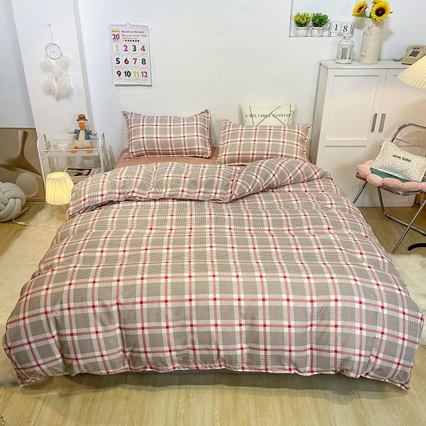 bedding sets 4 pieces set,1 duvet cover,2 pillow shams and 1 bed sheet ,king,twin,full size,skin-friendly luxurious high quality
bedding sets 4 pieces set,1 duvet cover,2 pillow shams and 1 bed sheet ,king,twin,full size,skin-friendly luxurious high quality