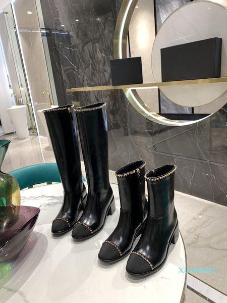 2021 designer boots fashionable women's shoes fashion metal chain decoration cowhide suede and comfortable size for 35-41, Black
2021 designer boots fashionable women's shoes fashion metal chain decoration cowhide suede and comfortable size for 35-41, Black