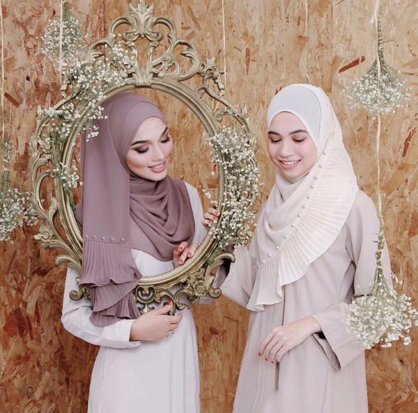 bandanas women veils hijab scarf shiny pearls beaded crinkle shawl fashion muslim hijabs female maxi scarves shawls islamic, Blue;gray
bandanas women veils hijab scarf shiny pearls beaded crinkle shawl fashion muslim hijabs female maxi scarves shawls islamic, Blue;gray
