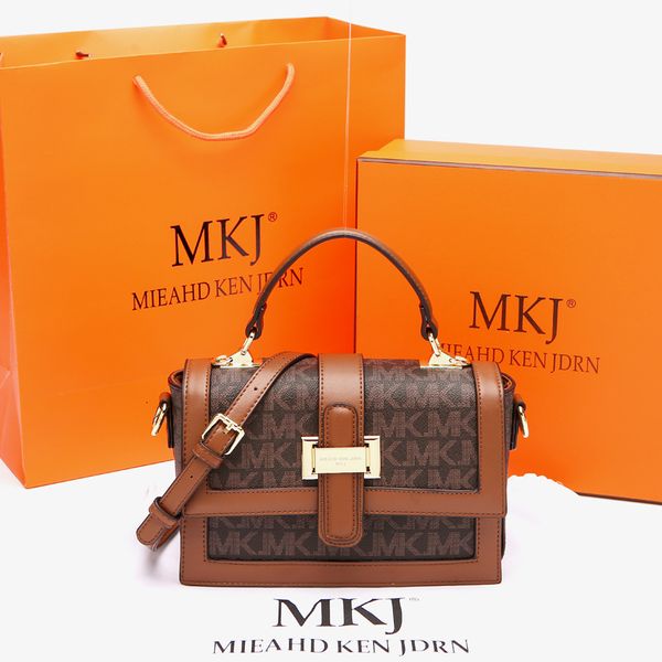 hong kong foreign style women's bag 202 new 1 fashion leather hand versatile one shoulder messenger
hong kong foreign style women's bag 202 new 1 fashion leather hand versatile one shoulder messenger