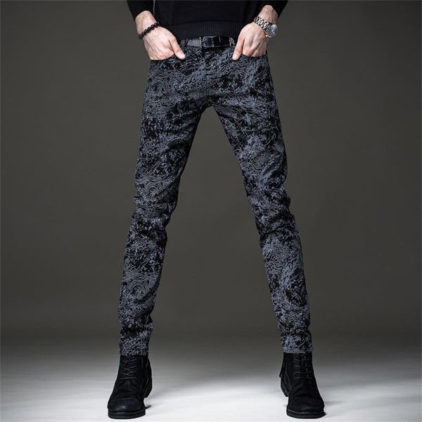 european summer jeans men's slim feet personality graffiti printing black casual long pants men trouser 211011, Blue
european summer jeans men's slim feet personality graffiti printing black casual long pants men trouser 211011, Blue