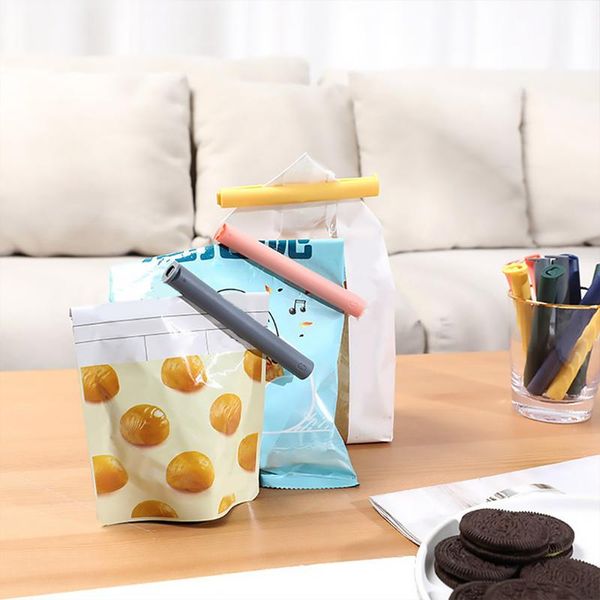bag clips 5pcs multi colors food sealing 2 slot clamps moisture-proof fresh-keeping
bag clips 5pcs multi colors food sealing 2 slot clamps moisture-proof fresh-keeping
