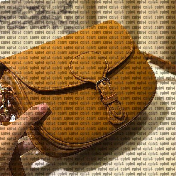2021 wave of retro leather saddle fashion tote bags women messenger totes net red semicircle wild ins small shoulder square bag
2021 wave of retro leather saddle fashion tote bags women messenger totes net red semicircle wild ins small shoulder square bag