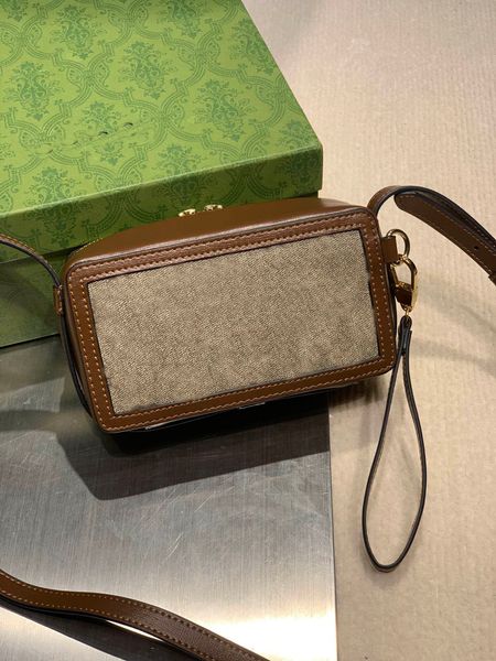 2021wholesale high-end designer bag woman fashion handbag crossbody bags shoulderbags classic pattern leather retro 671674, Red;black
2021wholesale high-end designer bag woman fashion handbag crossbody bags shoulderbags classic pattern leather retro 671674, Red;black