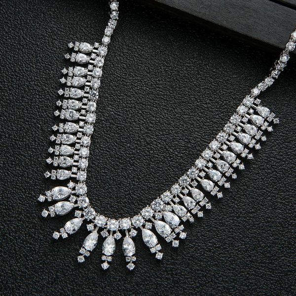 chokers water drop cubic zirconia luxury women wedding evening party heavy dinner choker dubai jewelry gifts n0296, Golden;silver
chokers water drop cubic zirconia luxury women wedding evening party heavy dinner choker dubai jewelry gifts n0296, Golden;silver