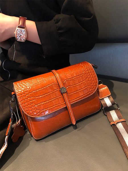 luxury handbags women's msenger hand 2021 fashion leather women's versatile small square bag 2102
luxury handbags women's msenger hand 2021 fashion leather women's versatile small square bag 2102