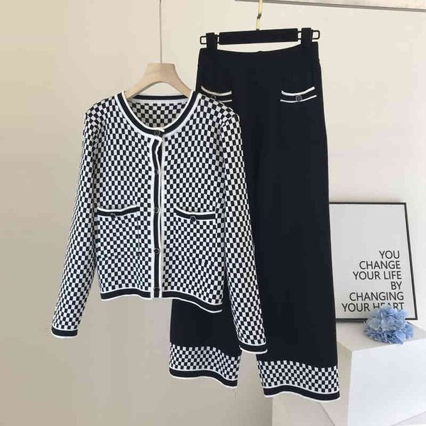 women's tracksuits fashion knitted two-piece suit women long sleeve plaid knitwear cardigan and patchwork loose wide leg pants 202, Gray
women's tracksuits fashion knitted two-piece suit women long sleeve plaid knitwear cardigan and patchwork loose wide leg pants 202, Gray