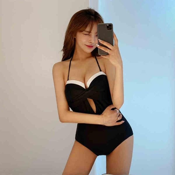 two-piece suits 2021 one-piece small chest gathered triangle black sling deep v cross hollow spring temperament was thin swimwear
two-piece suits 2021 one-piece small chest gathered triangle black sling deep v cross hollow spring temperament was thin swimwear
