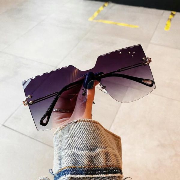 sunglasses fashion one peice rimless for women square designer sun glasses oversized classic elegant big shades, White;black
sunglasses fashion one peice rimless for women square designer sun glasses oversized classic elegant big shades, White;black