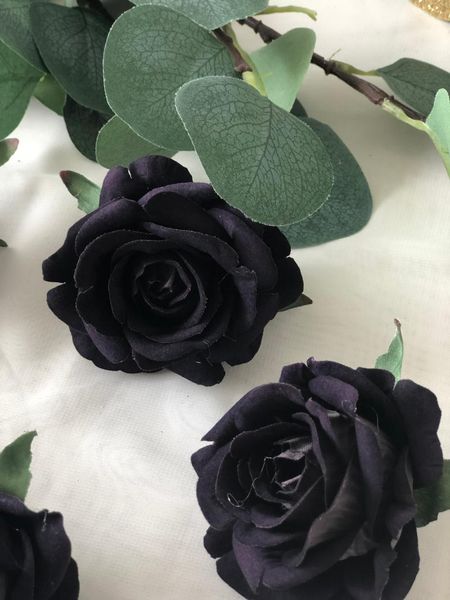 decorative flowers & wreaths 5pcs black artificial rose head silk fake flower for wedding home decoration
decorative flowers & wreaths 5pcs black artificial rose head silk fake flower for wedding home decoration