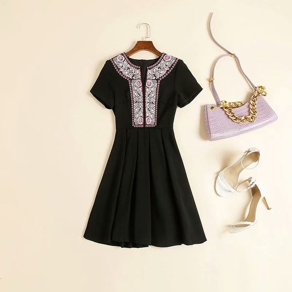 dresses black summer ladies exquisite embroidery flower deco short sleeve slim fitted a-line above knee, Black;gray 
dresses black summer ladies exquisite embroidery flower deco short sleeve slim fitted a-line above knee, Black;gray