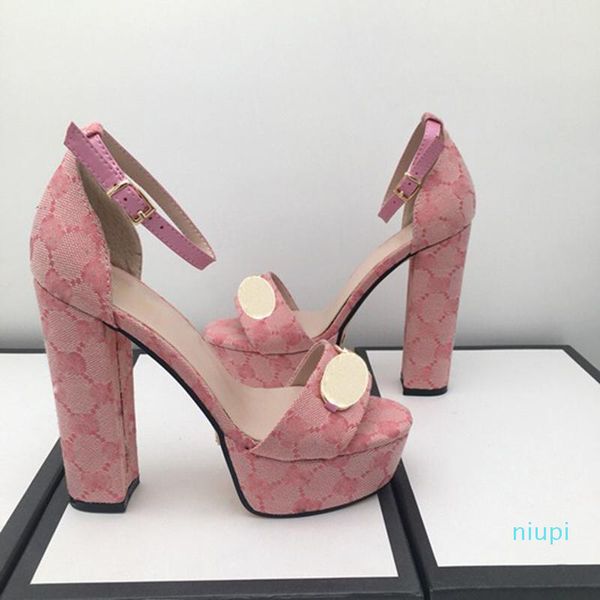 2021 fashion sandals summer women shoe buckle strap heeled platform slides chunky heel rubber sole black womens shoes sandal 20
2021 fashion sandals summer women shoe buckle strap heeled platform slides chunky heel rubber sole black womens shoes sandal 20