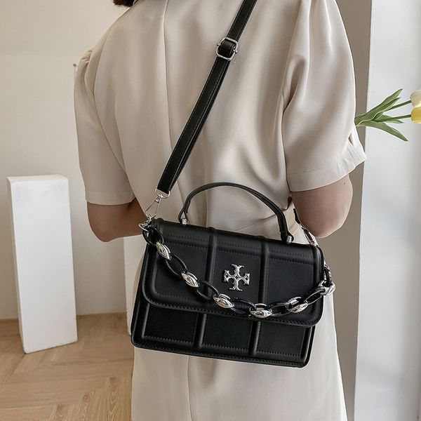 live broadcast of the same large capacity korean version simple solid color women's single shoulder bag tide messenger
live broadcast of the same large capacity korean version simple solid color women's single shoulder bag tide messenger