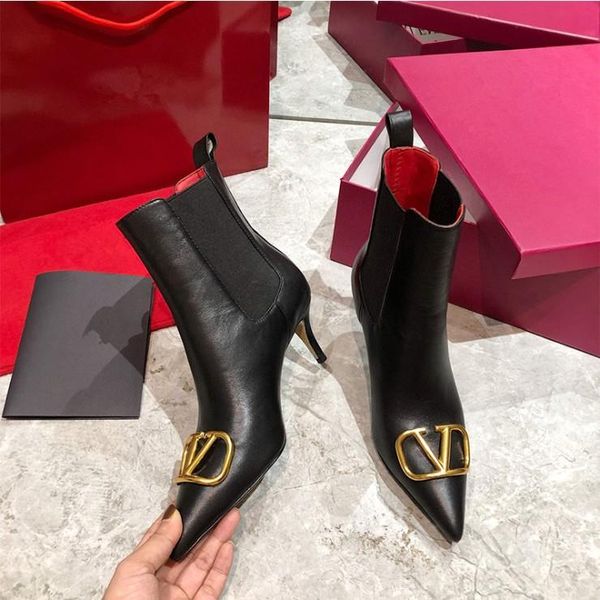 boots 2021 fashion v designer high heels metal pointed toe low heel women's boots, 4.5cm cowhide 35-41, Black
boots 2021 fashion v designer high heels metal pointed toe low heel women's boots, 4.5cm cowhide 35-41, Black