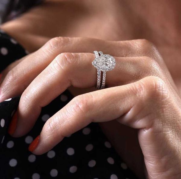 fashion 925 sterling silver ring finger fine jewelry inlay 2 simulated diamond engagement wedding drop rings set for women cluster, Golden;silver
fashion 925 sterling silver ring finger fine jewelry inlay 2 simulated diamond engagement wedding drop rings set for women cluster, Golden;silver