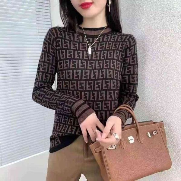 2022 factory wholesale new autumn and winter double letter khaki thickened sweater round neck pullover knitted bottomed shirt top, White;black
2022 factory wholesale new autumn and winter double letter khaki thickened sweater round neck pullover knitted bottomed shirt top, White;black
