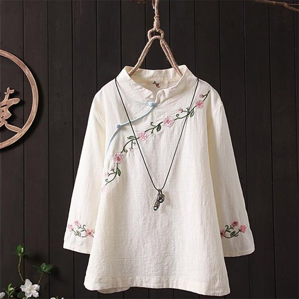 spring autumn folk style women tshirt plus size vintage floral embroidery loose tee shirt femme 3/4 sleeve cotton d335 210512, White
spring autumn folk style women tshirt plus size vintage floral embroidery loose tee shirt femme 3/4 sleeve cotton d335 210512, White
