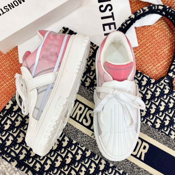 2021 designer shell lettered casual shoes with suede sports reflective platform lace up calfskin print 35-40, Black
2021 designer shell lettered casual shoes with suede sports reflective platform lace up calfskin print 35-40, Black