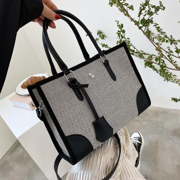 evening bags casual large-capacity handbag women 2021 fashion shoulder messenger bag canvas tote shopping drop
evening bags casual large-capacity handbag women 2021 fashion shoulder messenger bag canvas tote shopping drop