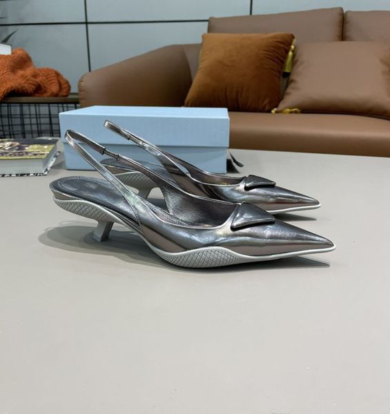 sandals slippers british pointed cat heel women's shoes 2021 spring new sandals show inverted triangle french thin heel shoes zly, Black
sandals slippers british pointed cat heel women's shoes 2021 spring new sandals show inverted triangle french thin heel shoes zly, Black