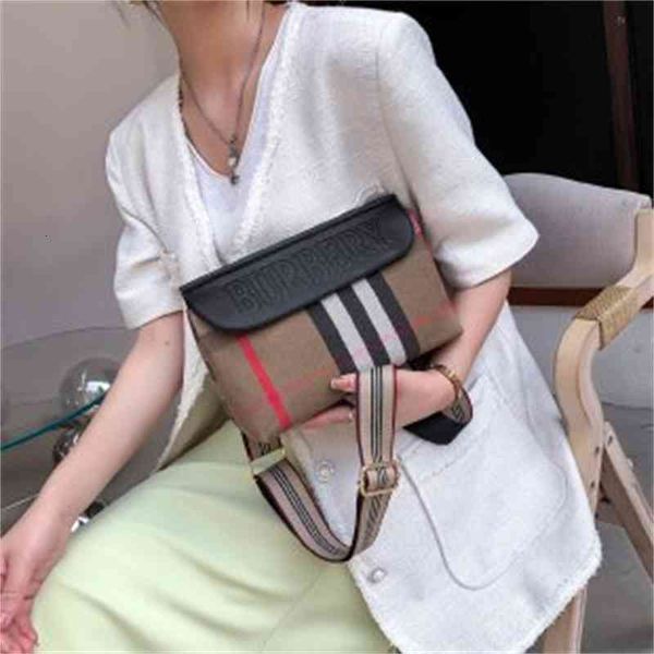 handbag fashion women's bag 2021 foreign style trend single shoulder diagonal cross leisure korean broadband lattice, Black;red
handbag fashion women's bag 2021 foreign style trend single shoulder diagonal cross leisure korean broadband lattice, Black;red