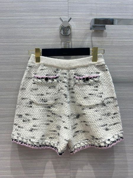 women's shorts knitted cashmere for women autumn 2021 spotted jacquard pink hem high waist slim lady, White;black
women's shorts knitted cashmere for women autumn 2021 spotted jacquard pink hem high waist slim lady, White;black