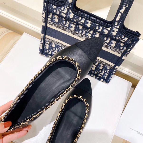 2021 luxury designer women's shoes summer leather ballet lambskin flat chain terms sandals fashion black work shoe
2021 luxury designer women's shoes summer leather ballet lambskin flat chain terms sandals fashion black work shoe