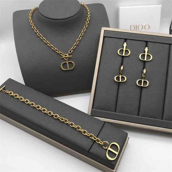 2021 new set necklace simple versatile fashion personality earrings brass material, Silver
2021 new set necklace simple versatile fashion personality earrings brass material, Silver