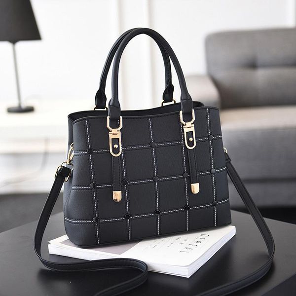 evening bags pu leather large capacity woman handbag grid shoulder bag fashion casual luxury designer crossbody ladies purse
evening bags pu leather large capacity woman handbag grid shoulder bag fashion casual luxury designer crossbody ladies purse