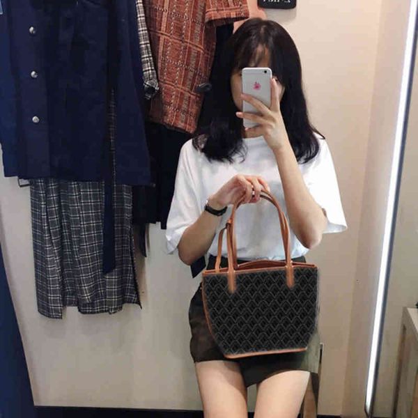 bags 2022 goya double-sided portable canvas shopping bag tote brand men short wallet, classic fashion male purse with card holder box
bags 2022 goya double-sided portable canvas shopping bag tote brand men short wallet, classic fashion male purse with card holder box