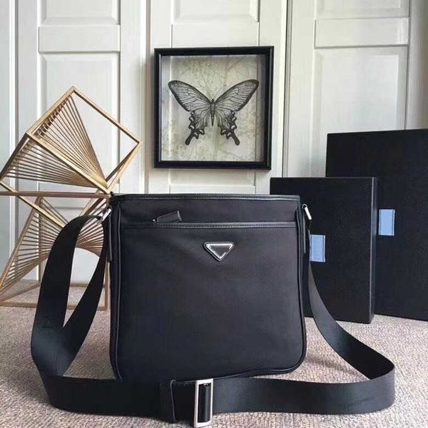 the new listing popularity trend factory direct sales shoulder bags cross body bag famous designer durable fashion exquisite luxury handbag
the new listing popularity trend factory direct sales shoulder bags cross body bag famous designer durable fashion exquisite luxury handbag