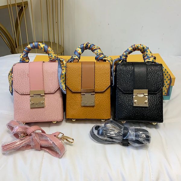 handbag designer 2022 ladies messenger bag can hold mobile wallet plus purchase exquisite silk scarf look fashionable removable shoulder str
handbag designer 2022 ladies messenger bag can hold mobile wallet plus purchase exquisite silk scarf look fashionable removable shoulder str