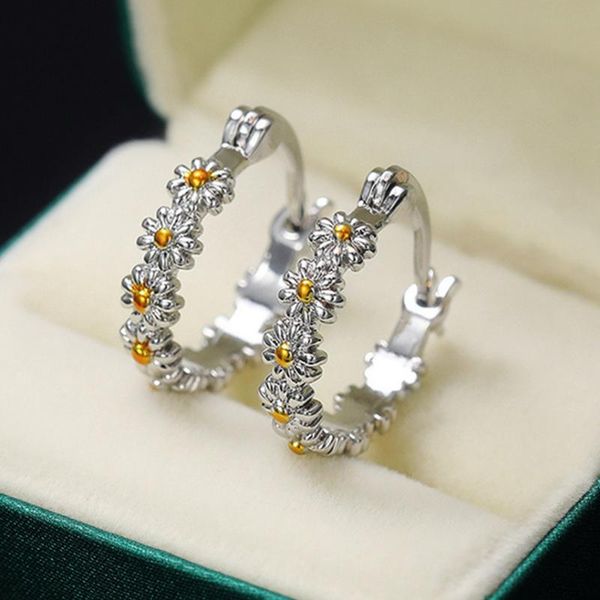 hoop & huggie daisy earrings for women simple stylish versatile girl accessories small round circle trendy jewelry, Golden;silver
hoop & huggie daisy earrings for women simple stylish versatile girl accessories small round circle trendy jewelry, Golden;silver