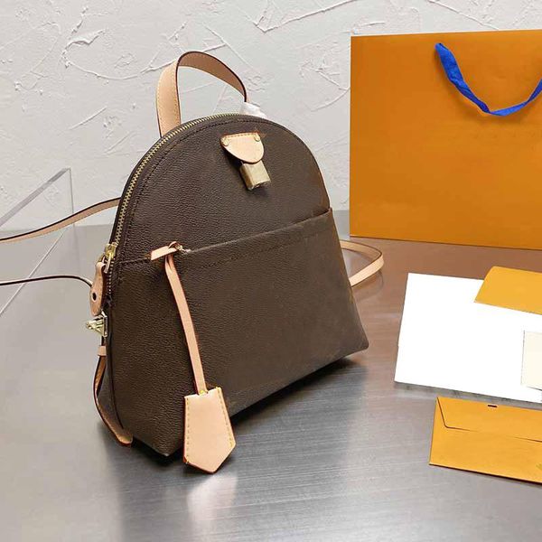 portable shell backpack handbags shoulder bags classic flower letter printing zipper brown grain leather women bag, Black;red
portable shell backpack handbags shoulder bags classic flower letter printing zipper brown grain leather women bag, Black;red