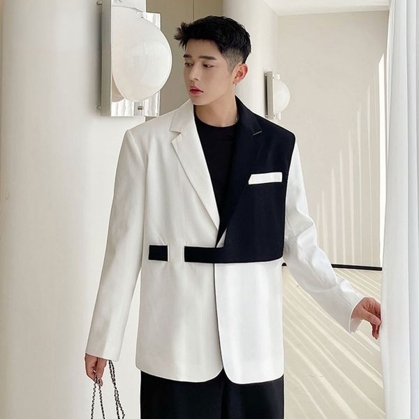 light luxury design men's suit jacket 2021 autumn korean personalized color block patchwork oversized blazer blet, White;black
light luxury design men's suit jacket 2021 autumn korean personalized color block patchwork oversized blazer blet, White;black