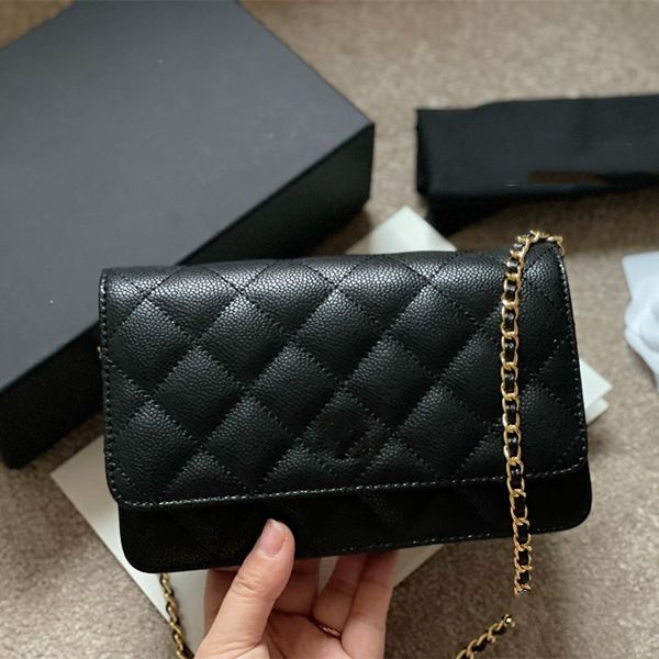 luxury designer coin purses classic wallet handbag credit card holder fashion female clutch, Red;black
luxury designer coin purses classic wallet handbag credit card holder fashion female clutch, Red;black