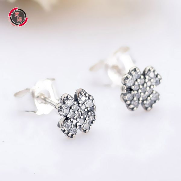 fandi jewelry pan's women's s925 silver shining four leaf grass inlaid with stone flower elegant earrings, Black
fandi jewelry pan's women's s925 silver shining four leaf grass inlaid with stone flower elegant earrings, Black